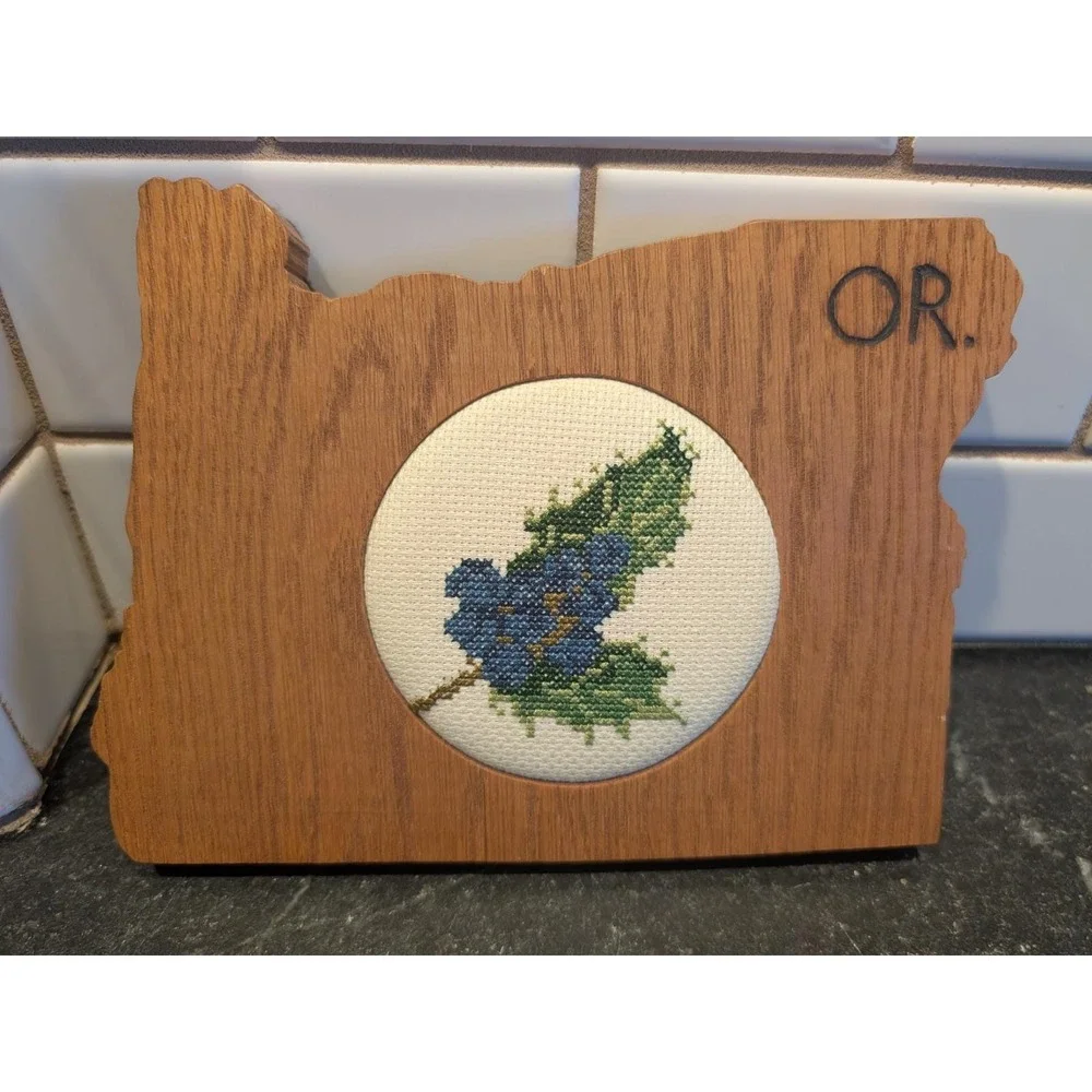 Vintage Oregon OR State Wooden Wall Art Cross Stitch Flower Decor Wine Grapes